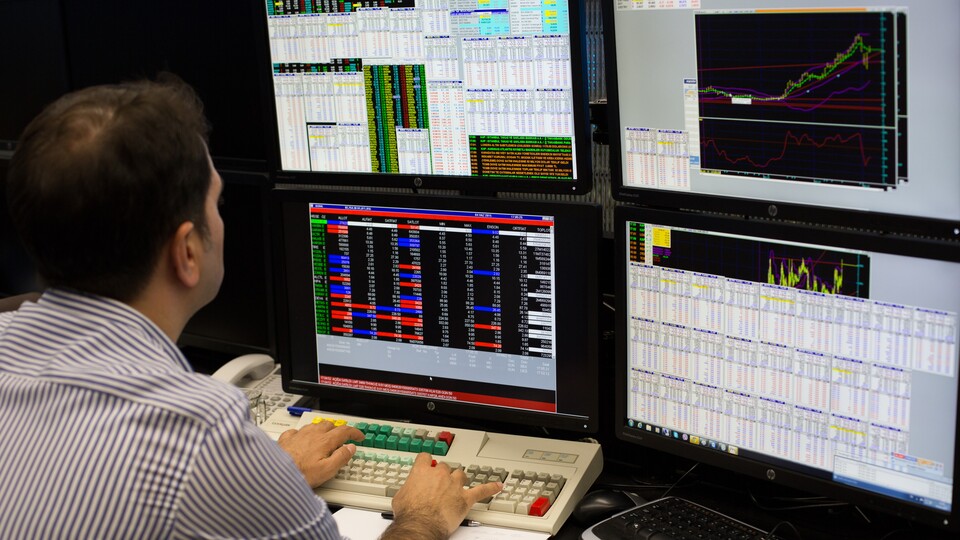 Borsa günün ilk yarısında geriledi