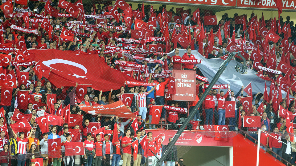 Ukraynalı taraftarlardan Türkiye'ye çağrı