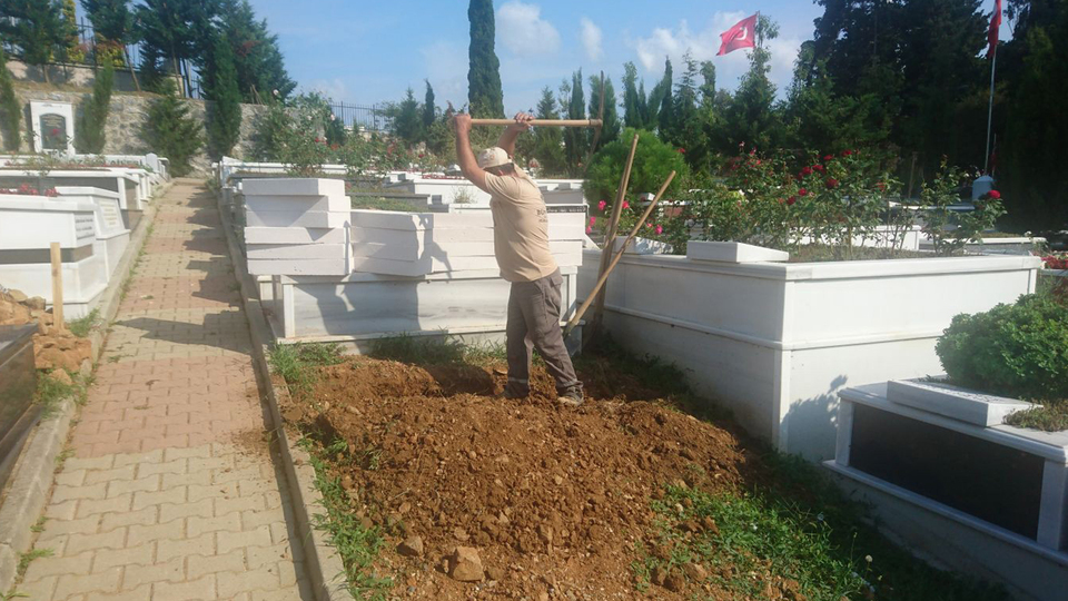 Vatan Şaşmaz son yolculuğuna uğurlandı!