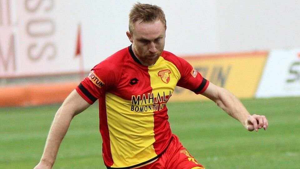 Göztepe, Sandro'yu gönderdi