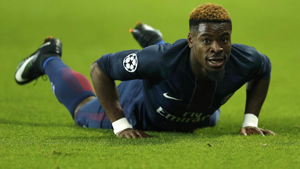 Tottenham, Walker'in yerini doldurdu!