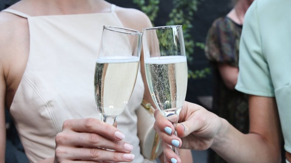 İngiliz basınının 'prosecco dişlere zararlı' haberi İtalya'yı kızdırdı