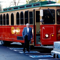 11 yaşında öğretmeninden çok kazanıyordu. Şimdi 80 milyar doları var