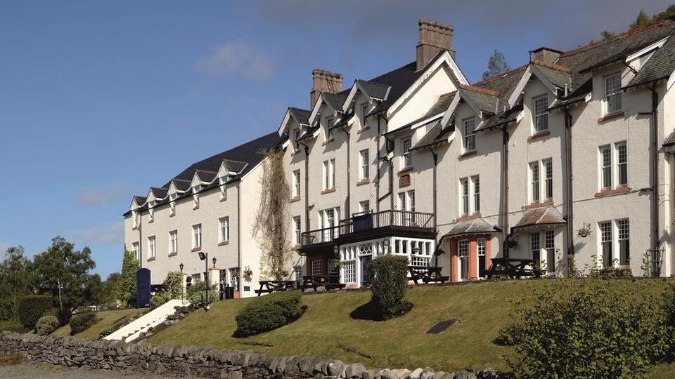 Otelde çıplak koşan yaşlı çiftin cezası belli oldu