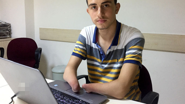 Alihan'ın tek hayali çift kol nakli olmak