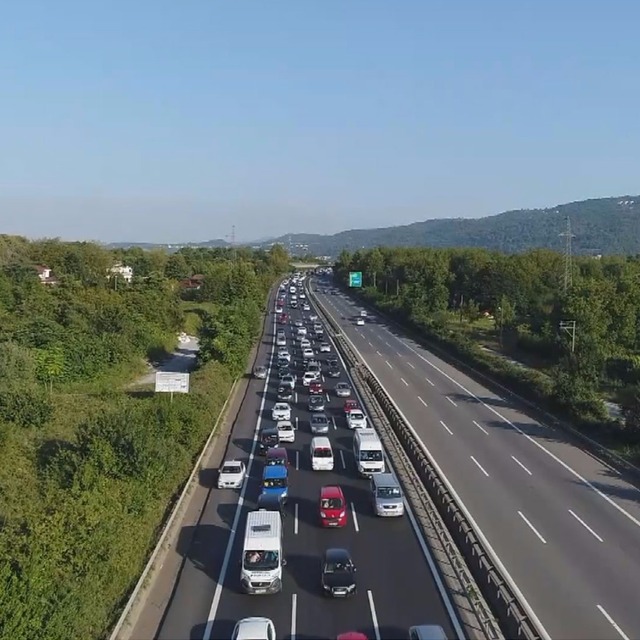 Tatilciler yollarda! Yoğunluk artıyor