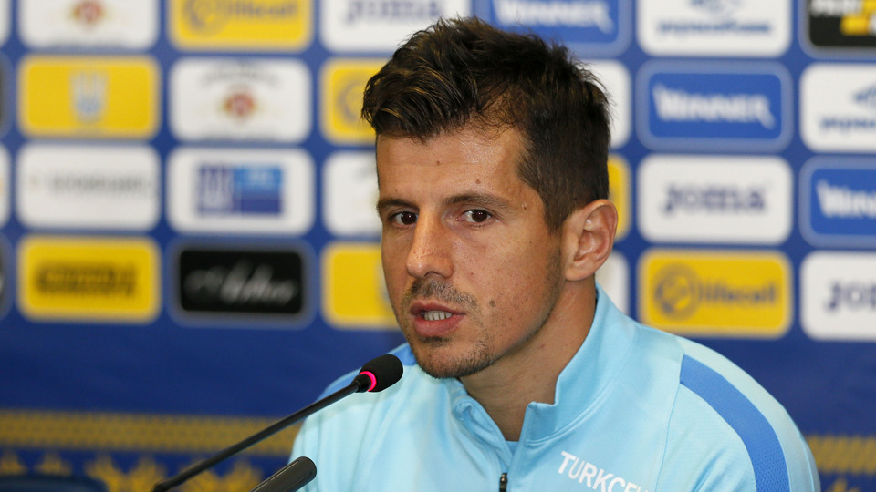 Emre Belözoğlu'ndan küfür cevabı