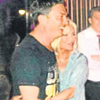 Mikonos'ta aşk oyunları