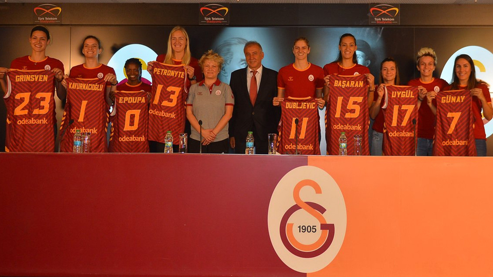 Galatasaray'da toplu tören