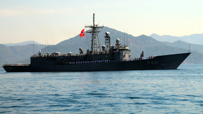 Yunanların yardımına Türk savaş gemisi yetişti