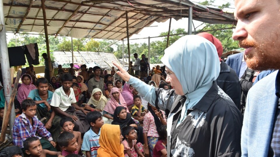 Emine Erdoğan, Bangladeş´te Rohingyalı sığınmacılara yardım dağıttı