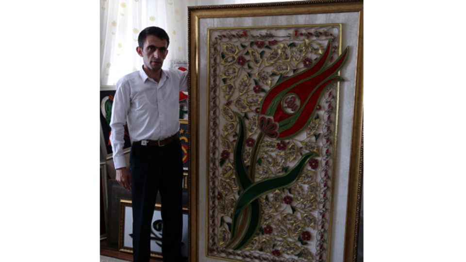 Çiviyle telin aşkına tutuldu