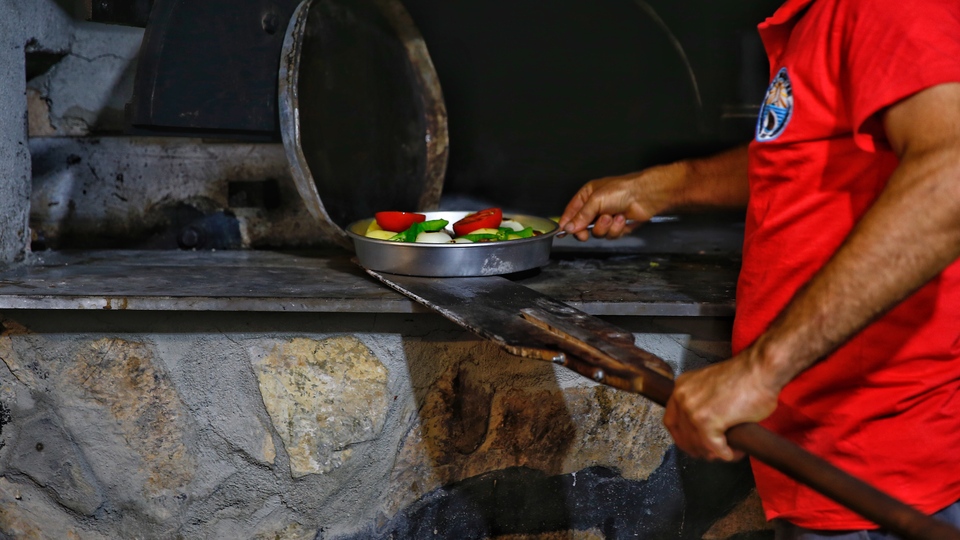 Yörüklerin asırlık lezzeti: Gömbe tepsi kebabı