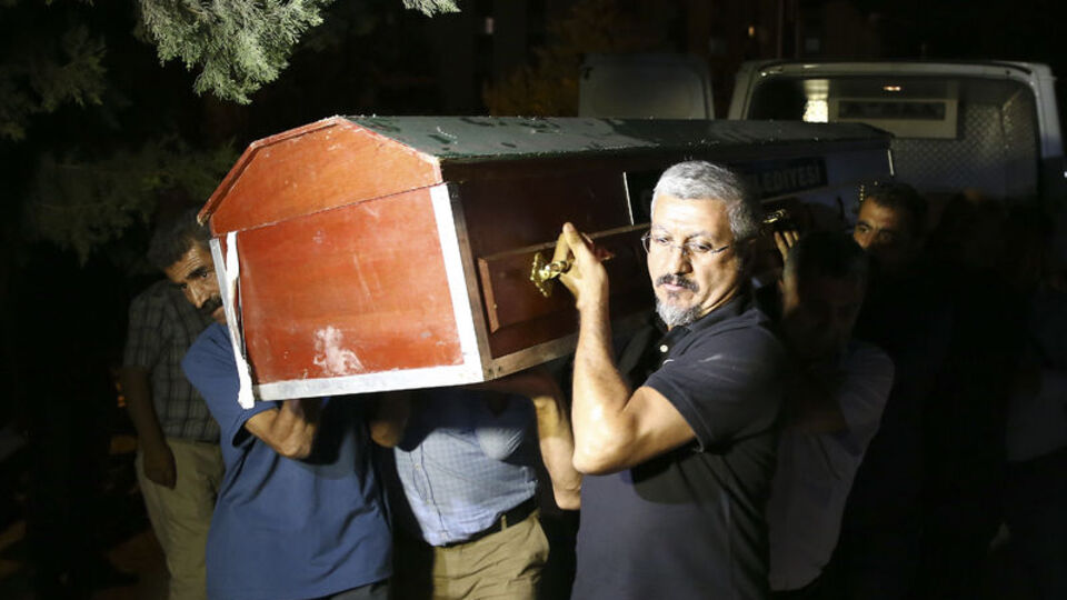 Tuğluk'un annesinin cenazesindeki olaylara ilişkin soruşturma