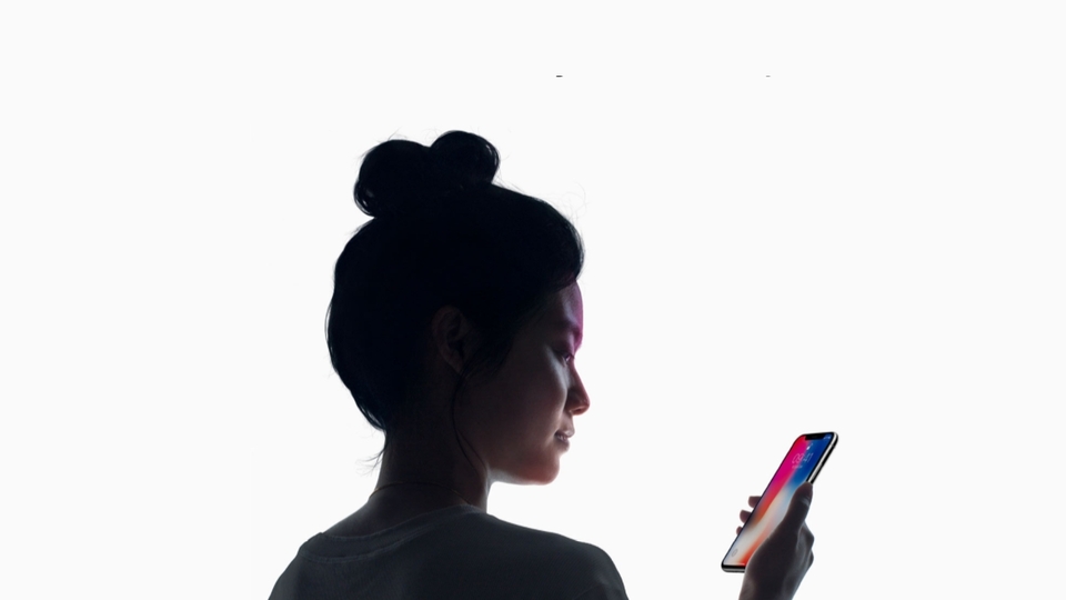 Apple yöneticisini zorda bırakan iPhone 10 özelliğinin suçlusu bulundu