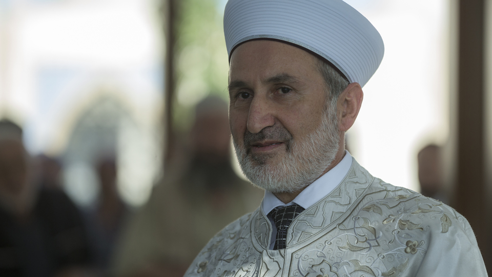 Diyanet'tenTuğluk'un annesinin cenazesindeki olaylara tepki