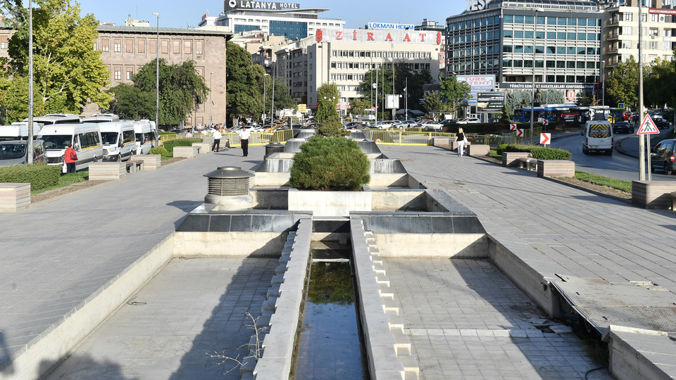 Ankara Büyükşehir Belediyesi'nden 'Atatürk Anıtı yıkıldı' iddiasına yanıt