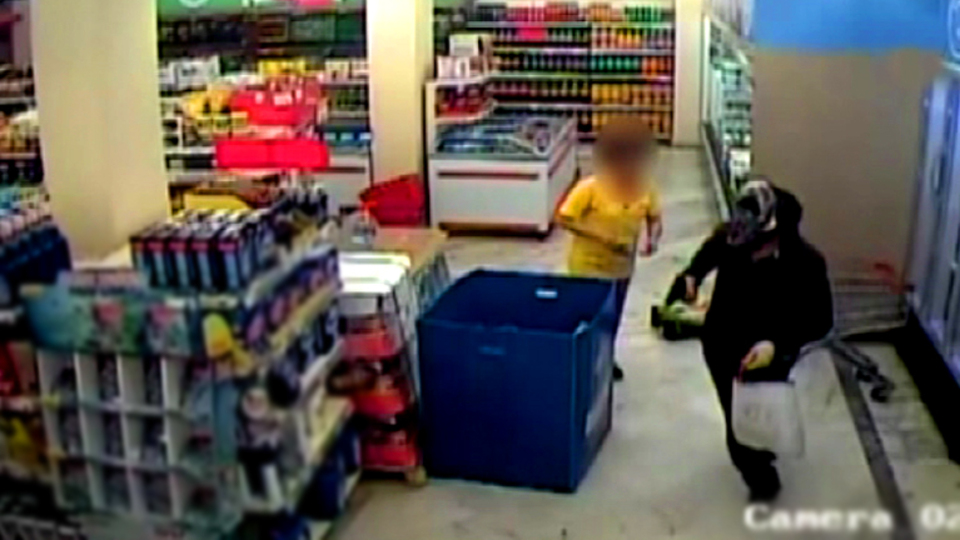 Maskesi düştü! 4'üncüde yakalandı!