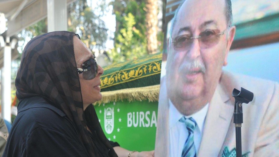 'Gazinocular Kralı' son yolculuğuna uğurladı