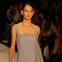 'Yeni Gelin' Bella podyumda