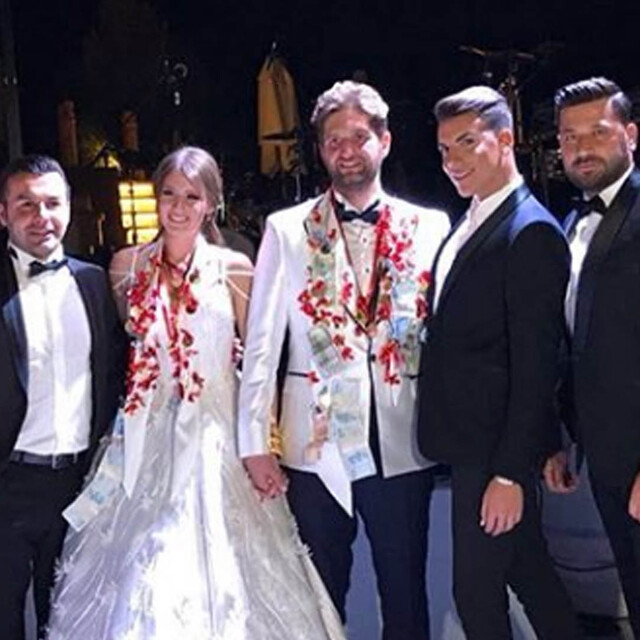 Ünlü oyuncu evlendi! Nikah şahidi Kerimcan Durmaz oldu