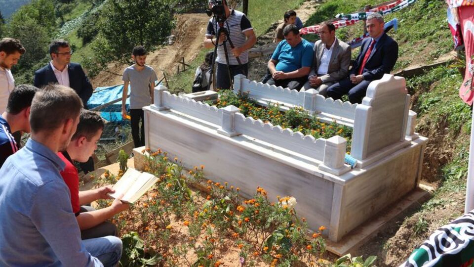 Okulun ilk gününde Eren'i ziyaret ettiler