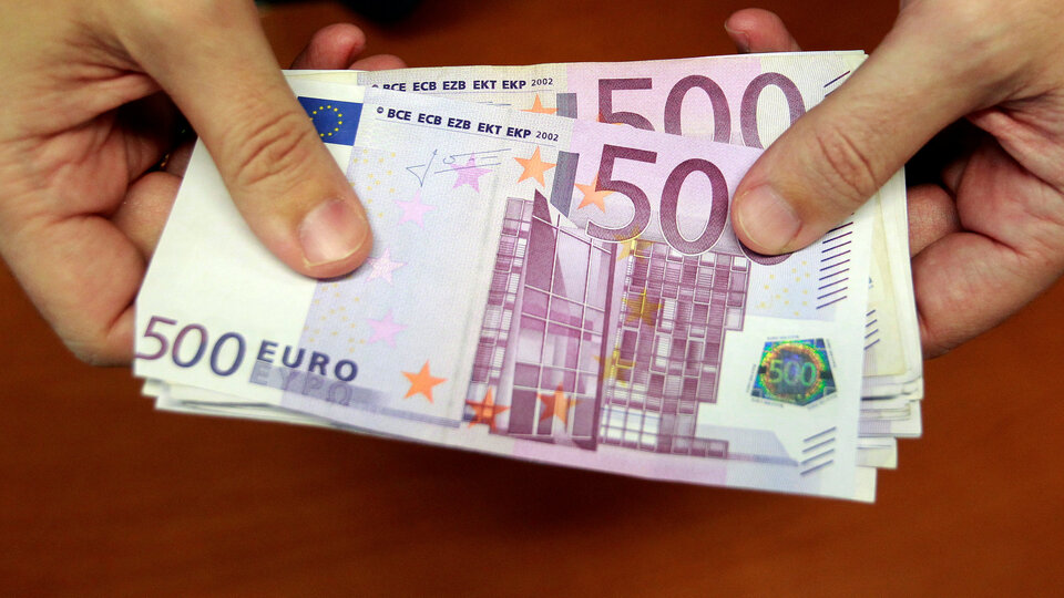 İsviçre'de tuvaletlerde 500 Euro'luk banknotlar bulundu