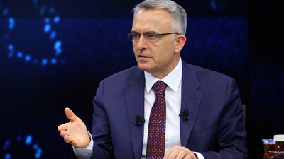 Maliye Bakanı Ağbal'dan personel alımı açıklaması