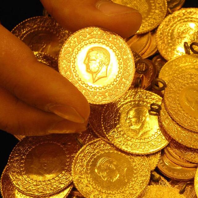 Çeyrek altın 242 lira oldu
