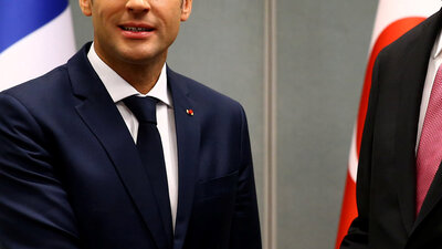 Cumhurbaşkanlığı hesabından Macron'a ince mesaj