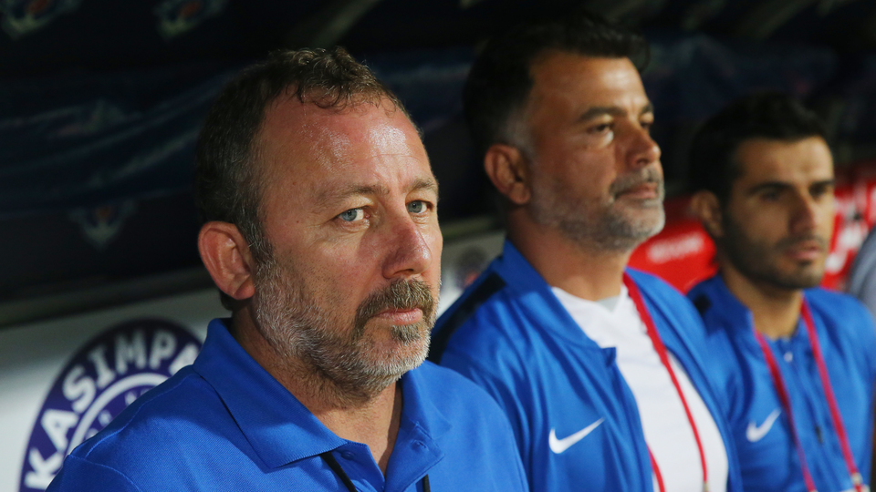 Sergen Yalçın istifa etti