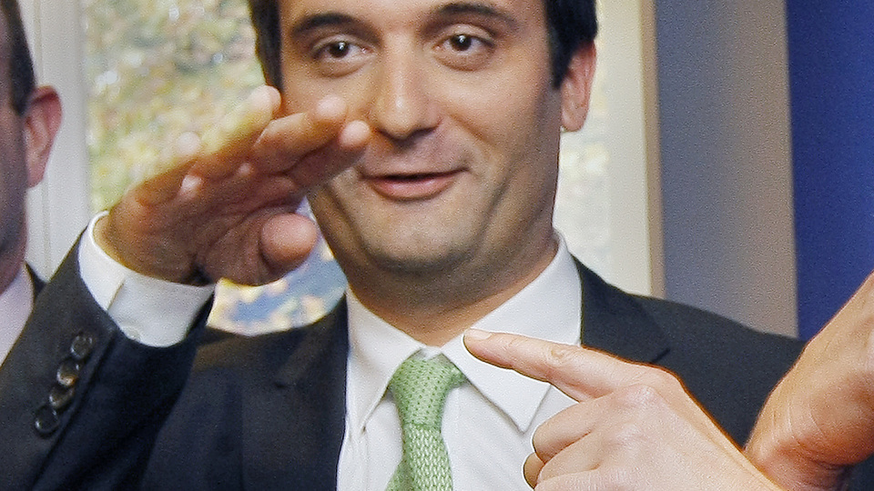 Le Pen'in yetkileri elinden alınan yardımcısı istifa etti!