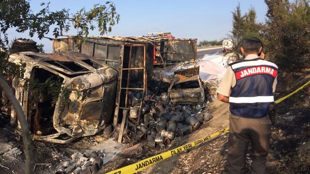 Feci kaza! Yanarak can verdiler