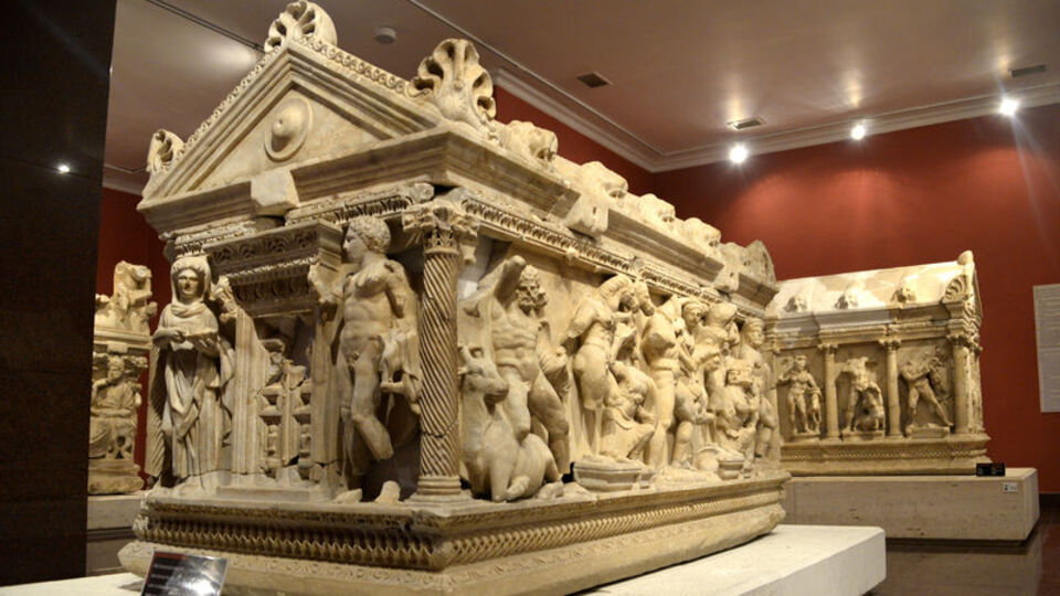 Herakles Lahdi evinde sergiye çıkıyor