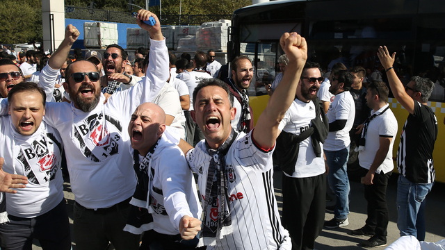 Beşiktaşlı taraftarlar Kadıköy'e böyle gitti!