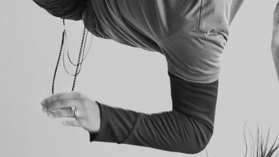 Sezonun merakla beklenen dizisi "Çukur"dan çarpıcı tanıtım afişi!