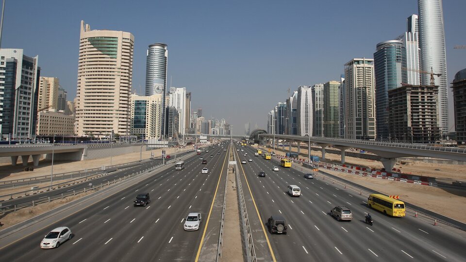 Onlara otoban ücreti yok, park da bedava!