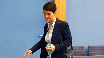 Seçim sonrası aşırı ırkçı partide çatlak!