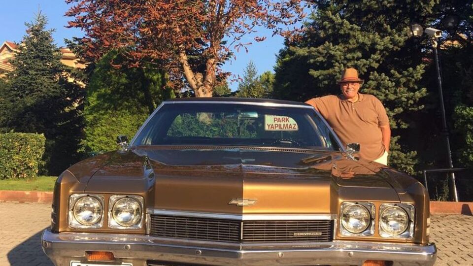 Rasim Öztekin'in klasik araba tutkusu