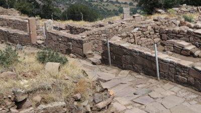 Yeraltından binlerce eser çıkarıldı