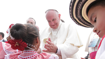 Vatikan'da Papa'ya 'sapkın' suçlaması