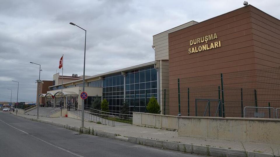 Darbe sanığı, el konulan 15 lirasını istedi