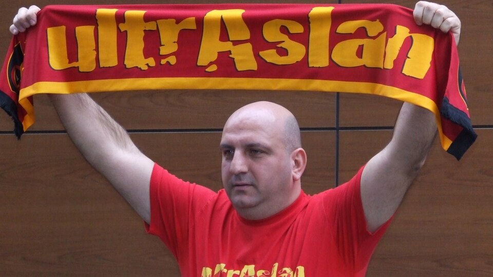 Alpaslan Dikmen kimdir?