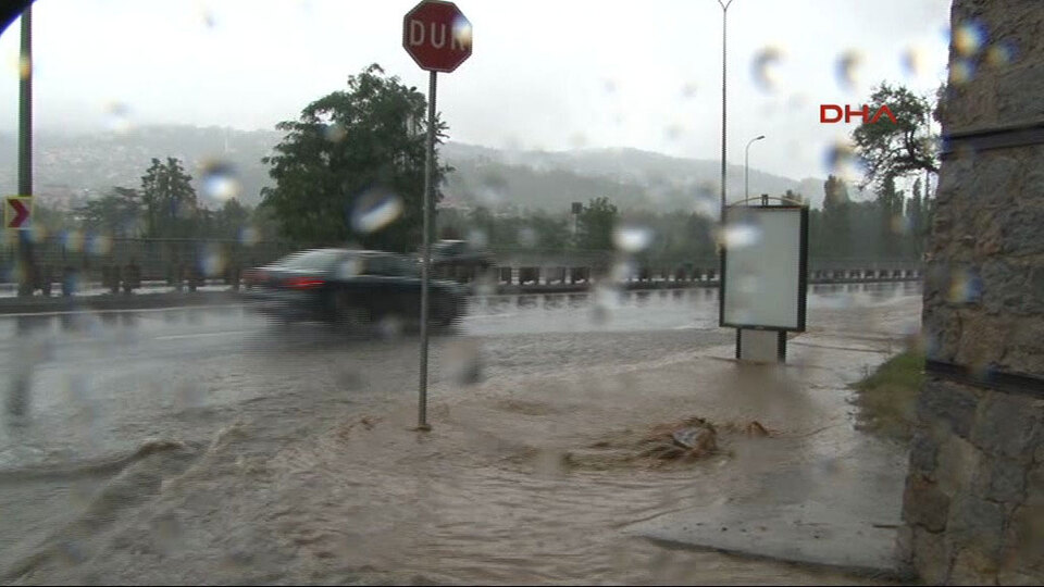 AKOM: "Metrekareye 122 kilogram yağış düştü"