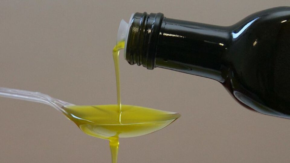 Uzmanlar uyardı! Zeytinyağı saklama koşullarını bilmemek sağlığı bozuyor!