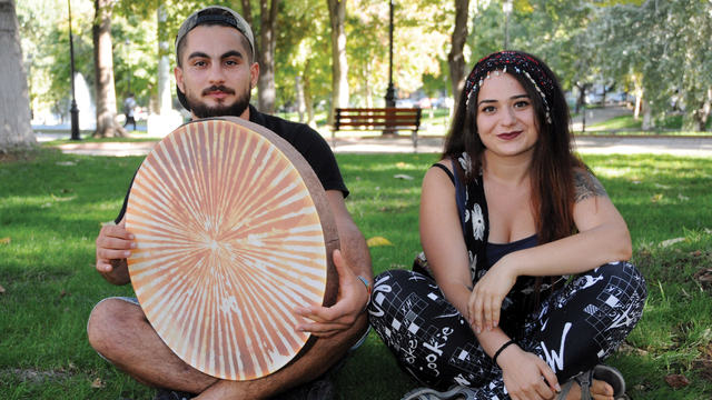 Otostopla 40 günde 18 ülke gezdiler