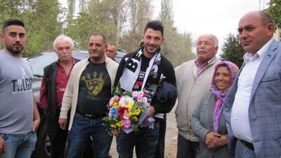 Tolgay Arslan köyünü ziyaret etti