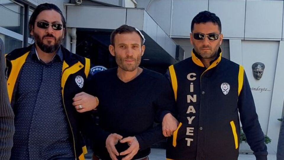 Akılalmaz savunma! "Bıçağın üzerine düşerek yaralandı sonra da ölmüş"