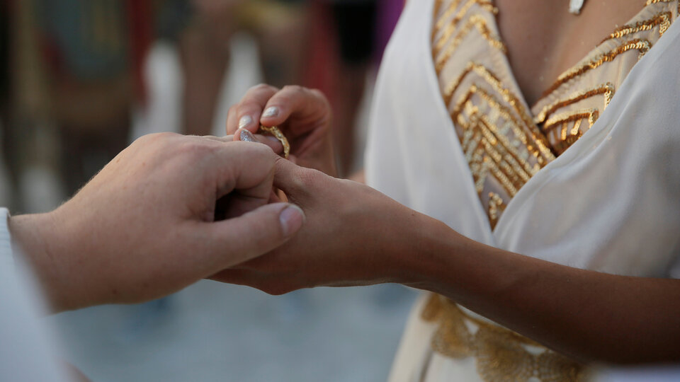 Çinli erkekleri Ukraynalı kadınlarla tanıştırıyor