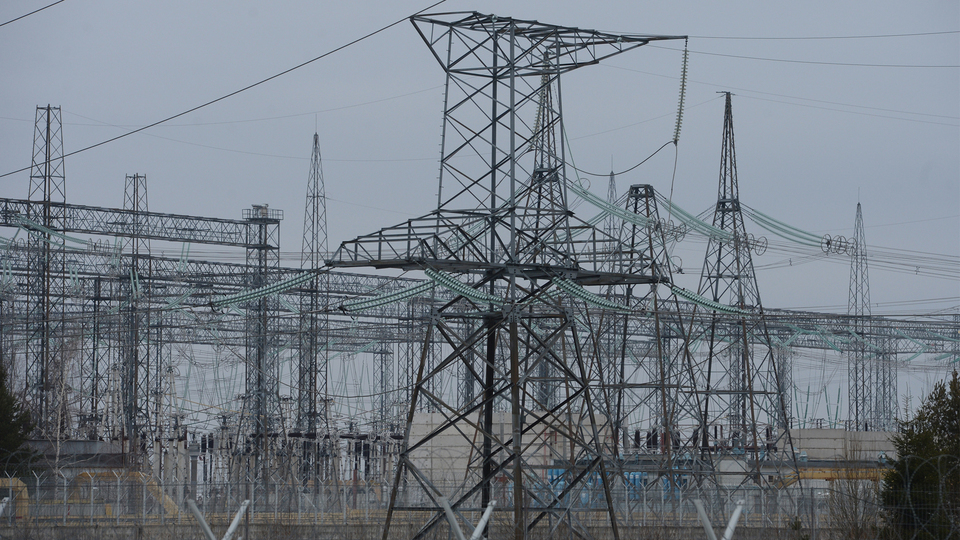 Elektrikçileri 'cepçi' çarptı